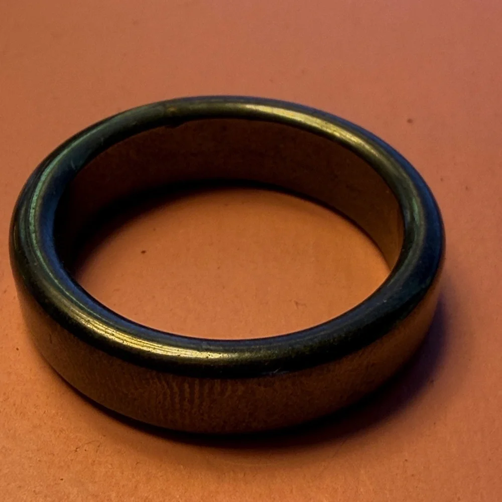 VINTAGE Hematite Gun Metal Gray Band SIZE 9 1/2